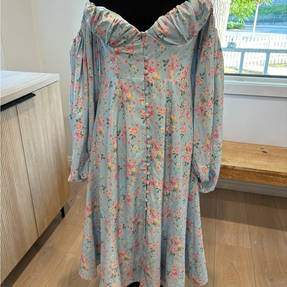 House of CB - Picture 2 of 3